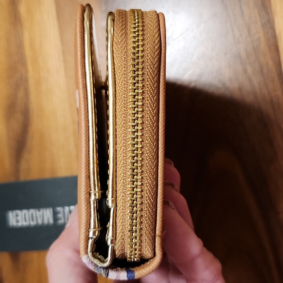 Steve Madden Floral French Wallet - Picture 11 of 12